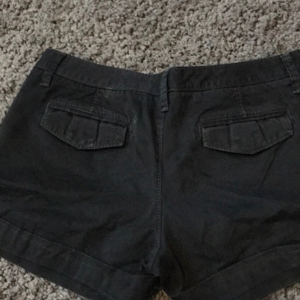 Shorts - Picture 3 of 8
